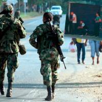 Un militar resultó lesionado en Carepa, Urabá antioqueño, luego de los enfrentamientos entre la Policía y el Ejército, en medio de los confusos hechos. FOTOS: MANUEL SALDARRIAGA Y CORTESÍA