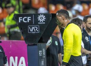 El arbitraje colombiano sigue estando en el ojo del huracán, ahora la denuncia es por adulterar exámenes médicos en pretemporada. FOTO JUAN ANTONIO SÁNCHEZ 