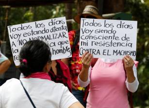 A diario en Colombia se hacen manifestaciones de rechazo en contra de las violencias contra las mujeres. FOTO Manuel Saldarriaga