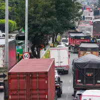 La diferencia de dígitos en los vehículos estaría relacionado, principalmente, a las ofertas que se hacen a la hora de vender vehículos nuevos, por lo que hay mayores congestiones en algunos días de la semana. FOTO: MANUEL SALDARRIAGA