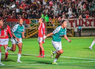 Deportivo Cali venció, como visitante, 2-3 a Santa Fe en el duelo de ida de la final de la Liga Femenina, la vuelta será el sábado en Palmaseca, Palmira. FOTO TOMADA X@CaliFemenino
