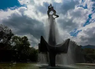 La Universidad de Antioquia busca disminuir la brecha de equidad de género y aumentar la inclusión de población sordo señante en los concursos de méritos de docentes. FOTO Manuel Saldarriaga