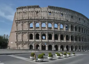 Trabajador muere tras caer de 10 metros en el Coliseo de Roma. Foto: Getty