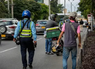 El pico y placa rige en los 10 municipios del Valle de Aburrá y su incumplimiento puede ser sancionado en cualquiera de ellos. FOTO Camilo Suárez