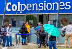 Colpensiones enfrenta un faltante de $5 billones para cubrir las mesadas de noviembre y diciembre de 2026. FOTO EL COLOMBIANO 