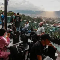 Restaurantes, terrazas y cafeterías ofrecen opciones para todos los presupuestos, aunque el gasto más frecuente para dos personas ya ronda entre $100.000 y $150.000. FOTO: MANUEL SALDARRIAGA