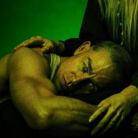 Charlie Hunnam protagonizará la serie. FOTO: Cortesía Netflix