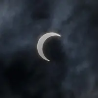 El eclipse solar anular del 17 de febrero de 2026 producirá el llamado “anillo de fuego”, visible solo desde regiones del extremo sur del planeta. FOTO Jaime Pérez Munévar