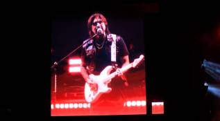 Juanes está próximo a lanzar su nuevo disco, por lo pronto ha lanzado dos canciones que compartió con su público en Medellín. FOTO Esneyder Gutiérrez
