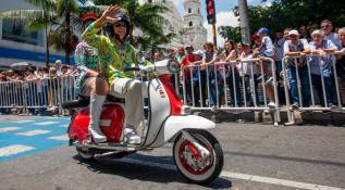 En fotos | Por las calles de Envigado desfilaron motos clásicas y antiguas