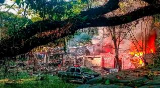 Elías Larrahondo, gobernador del Cauca, explicó que hasta el momento no han logrado determinar los autores del atentado, pero se sabe que hombres armados instalaron un artefacto explosivo de alto poder cerca a la estación
