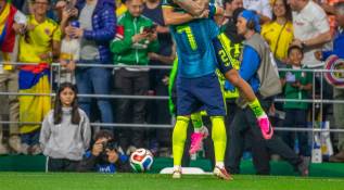 James Rodríguez manifestó que le había dicho a Campaz que anotaría un gol en el partido, cuando entró. Luis Díaz fue la gran figura de Colombia. Foto: Juan Antonio Sánchez