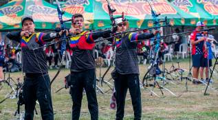 Colombia ya tiene 48 cupos para las olimpíadas de París los últimos en lograr su clasificación fue el equipo masculino de tiro con arco compuesto por Santiago Arcila, Jorge Enríquez, Andrés Hernández. Foto: Esneyder Gutiérrez