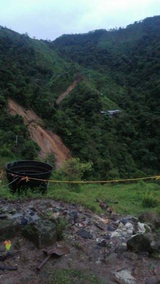 Avenida torrencial en la vereda El Toro de Dabeiba. Foto: X @AndresJRendonC