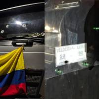 El camión que transportaba ayudas humanitarias hacia el Chocó recibió cuatro impactos de arma de fuego en zona rural de Ciudad Bolívar, Antioquia. La mercancía no resultó afectada y no hubo personas heridas. FOTOS: Redes sociales. 