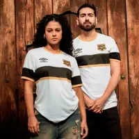 Esta es la nueva camiseta del Internacional de Bogotá, el equipo que cambió de nombre, pero seguirá jugando en la capital de la República. FOTO: Tomada de X @InterBogOficial
