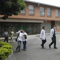 Según las directivas del Hospital Universitario San Vicente de Paul Medellín, la persistencia de la alta demanda en el servicio de urgencias para adultos limita la oportunidad y afecta los tiempos de atención. Foto: Archivo El Colombiano.