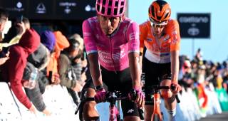 Juan Felipe Rodríguez trabaja para Richard Carapaz, cuarto de la clasificación general, y afronta la última semana de su primera gran competencia. FOTO: X-EF Education