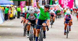 Diana Peñuela ha estado en cinco de las diez ediciones de la Vuelta a Colombia Femenina, en la cual es una de sus protagonistas. FOTO CORTESÍA @ciclismoenlinea