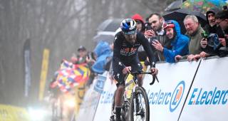 Daniel Felipe Martínez evidencia un gran nivel en la París-Niza. Este año espera estar en el Tour de Francia. FOTO GETTY