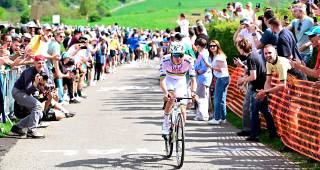 El fenómeno del ciclismo mundial, Tadej Pogacar, rumbo a otra victoria. FOTO GETTY