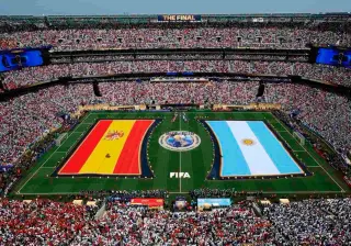 El rector del fútbol europeo y sus 55 selecciones afiliadas determinaron no participar en el próximo mundial si la Fifa sigue con el plan de permitir la inversión privada. FOTO GETTY 