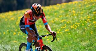 Santiago Buitrago vuelve a competir después de 22 días, tras su accidente en la última etapa de la París-Niza. FOTO Getty 