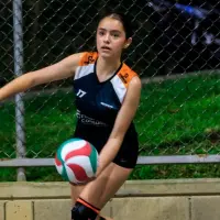 Mariana Castaño es una de las jóvenes promesas del voleibol antioqueño. Foto: Camilo Suárez. 