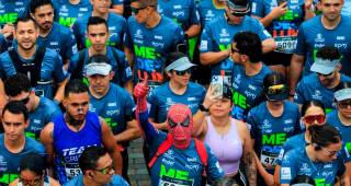 Julio Cubillos ‘Spiderman’ se robó todas las miradas y las fotos en la competencias de Ruta Medellín, que se disputó este domingo en la capital de la Montaña. FOTO CAMILO SUÁREZ 