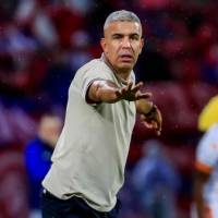 El técnico Andrés Orozco no ha logrado tener un equipo con regularidad en los resultados positivos y por ello Envigado está en zona de descenso directo. FOTO EC
