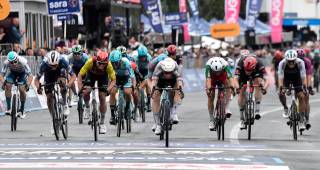 Groves (centro) logró su segundo personas en su historial en el Giro. FOTO: X-GIRO DE ITALIA