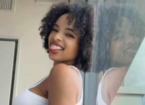 Modelo de OnlyFans es acusada de matar a un cliente en una sesión de