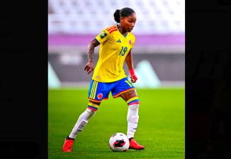 Sintia Cabezas de nuevo está en la zona medular de la Selección, que se mide a Polonia por el paso a los cuartos de final del Mundial Sub 20. FOTO CORTESÍA FCF 