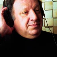 Benjamín Castro Salazar, periodista, locutor y maestro de la voz, deja un legado en la radio antioqueña tras su paso por Caracol Radio, RCN y Teleantioquia. FOTO EL COLOMBIANO
