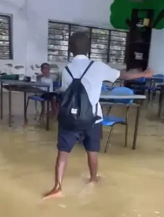 Así estudiaban los 300 estudiantes antes de la renovación de la sede. FOTO: Cortesía