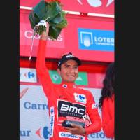Darwin Atapuma fue uno de los colombianos que mostró talento y valentía en la Vuelta a España, donde llegó a ser líder. Ahora, cinco escarabajos buscan también protagonismo. FOTO Getty