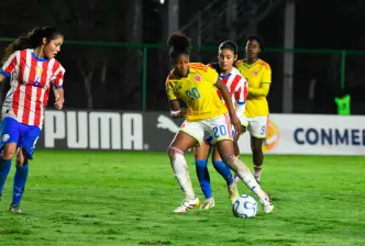 La jugadora Rihanna Cuesta marcó el segundo tanto de Colombia en la victoria 3-0 ante Paraguay en el cierre del Grupo A del Sudamericano Sub-17. FOTO CORTESÍA FCF 