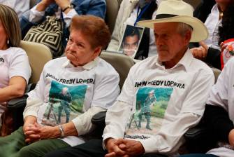 Ellos son Ana Rocío Jaramillo y Manuel Ignacio Lopera, los padres de Jhon Fredy Lopera Jaramillo. FOTO Manuel Saldarriaga