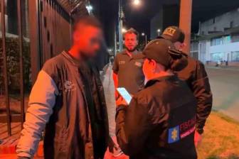 No se conoce la identidad del hombre capturado por la Fiscalía. Foto: Fiscalía.