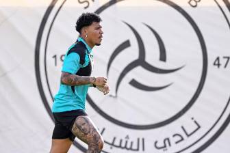 Roger Martínez en su primer entrenamiento con Al-Shabab. FOTO: X Al-Shabab