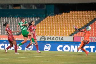 Manuela González de Atlético Nacional remató para su primer gol con el verde en la victoria 3-1 ante Internacional de Palmira, que le dio la clasificación al Rey de Copas a la semifinal de la Liga Femenina. FOTO CORTESÍA NACIONAL 