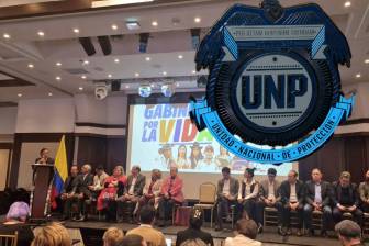 El “Gabinete” de la oposición perdería sus esquemas de seguridad asignados por la Unidad Nacional de Protección (UNP). Fotos: @petrogustavo y Colprensa