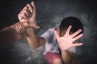 En Antioquia, como en otras zonas del país, se siguen presentando violencias sexuales en los hogares y castigos físicos, tratos crueles, humillantes o degradantes en contra de los menores de edad. FOTO Shutter