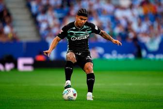 Juan Camilo Hernández marcó doblete con el Real Betis en la goleada ante Ovideo, 3-0 por LaLiga y su equipo es quinto en la tabla de posiciones. FOTO GETTY 
