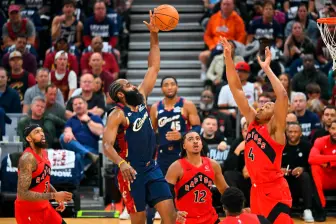James Harden de Cleveland Cavaliers en acción, marcó 22 puntos en el duelo ante Toronto Raptors. FOTO GETTY 