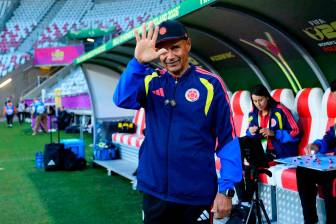 El técnico Carlos Paniagua ha participado en seis mundiales femenino de las categorías Sub-17 y Sub-20 logrando dos podios: plata en India 2022 y bronce en Polonia 2026. FOTO GETTY 