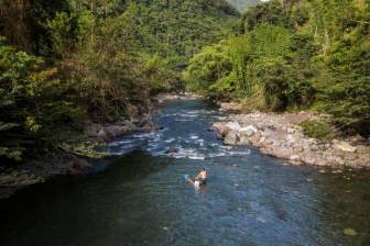 El río Santo Domingo es uno de los afluentes de Cocorná, municipio de riqueza acuífera del departamento. FOTO EL COLOMBIANO