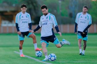 Lionel Messi cumple con su última concentración con Argentina, para el duelo de despedida de la Albiceleste, este martes. FOTO TOMADA X@Argentina