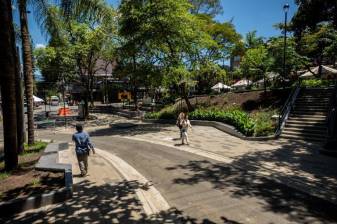 Así proponen salvar al parque Lleras, en Medellín, y decirle adiós a la estampida del comercio y la ilegalidad