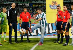 Hinchas de Ferro se oponen a un acto ProVida en su estadio de fútbol -  ANRed